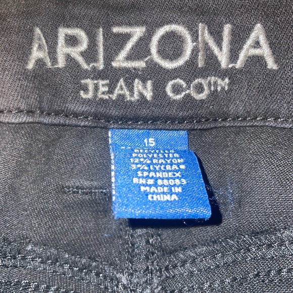 Arizona Juniors distressed Jeans , High Waisted Size 15 - Picture 4 of 7